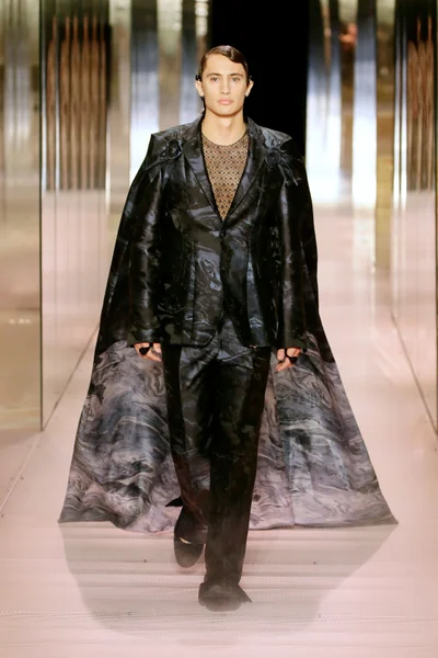 Look 14